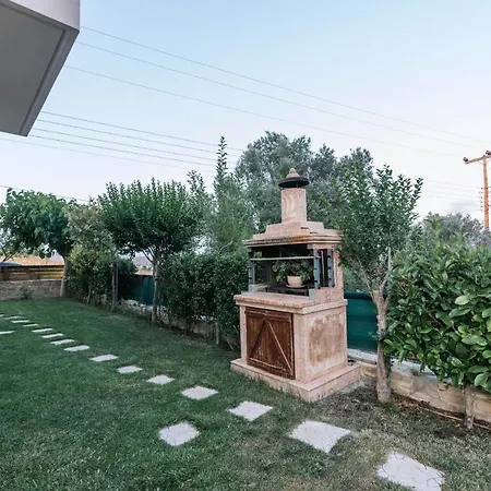 Eleni Villa